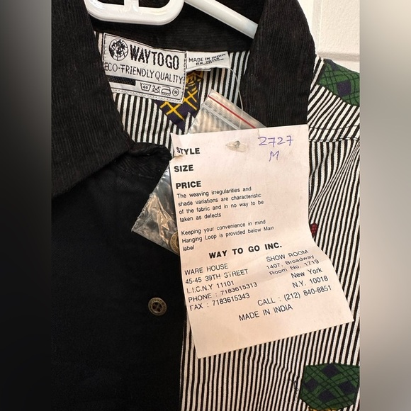 Way To Go Vintage Striped Black and White Medal Graphic Button Down Shirt NWT - Picture 5 of 7